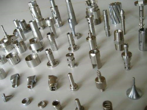 機械加工零件
